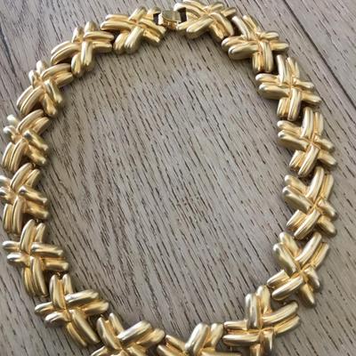 Gorgeous vintage, gold tone, chunky collar statement necklace