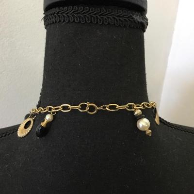 Vintage, gold, toned, faux, pearl charm statement necklace super cute