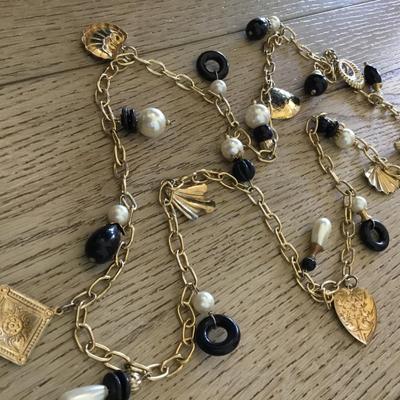Vintage, gold, toned, faux, pearl charm statement necklace super cute