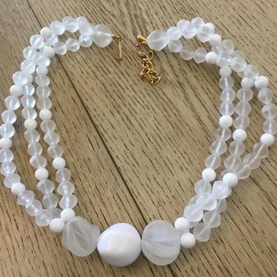 Beautiful vintage, Faux glass statement necklace