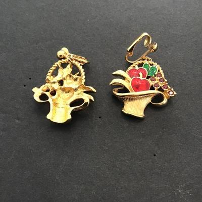 Beautiful, gold tone earrings with rhinestones