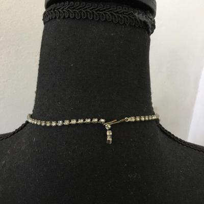 Vintage rhinestone necklace very beautiful