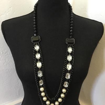 SAQ Black & faux pearl statement, necklace