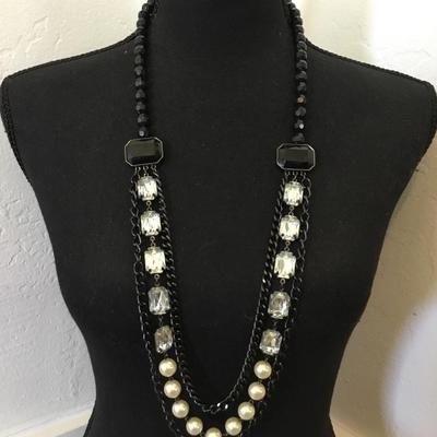 SAQ Black & faux pearl statement, necklace