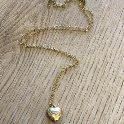 Beautiful, vintage, goldtone stone, heart pendant necklace