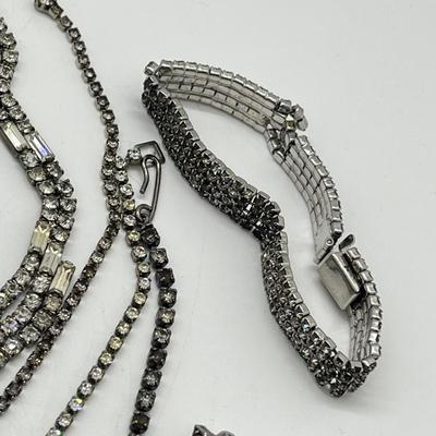 Sale Photo Thumbnail #319