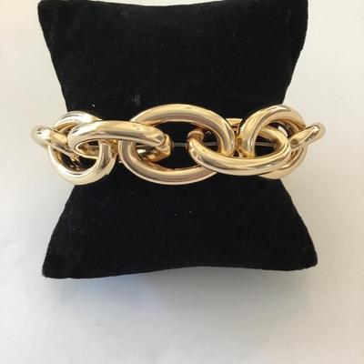Very nice Goldtone metal chain stretch bracelet