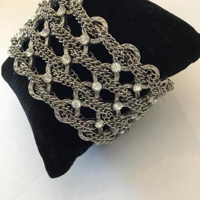 Beautiful very nice silver toned, rhinestone, chunky wide toggle bracelet