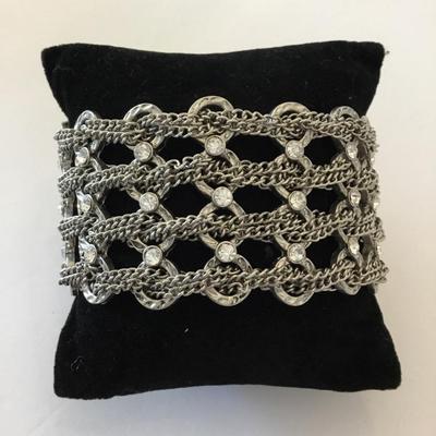 Beautiful very nice silver toned, rhinestone, chunky wide toggle bracelet