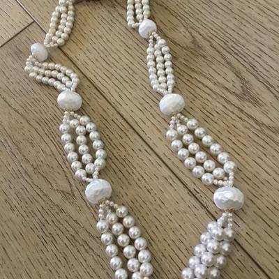 Vintage faux pearl statement necklace