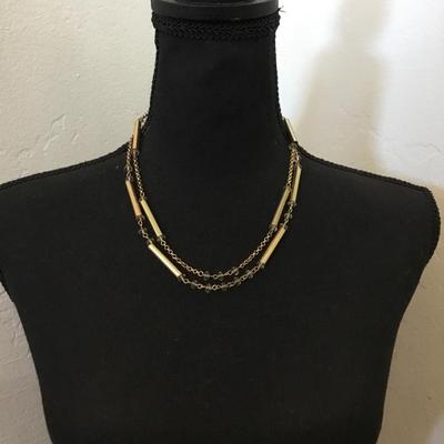 Cute gold tone necklace