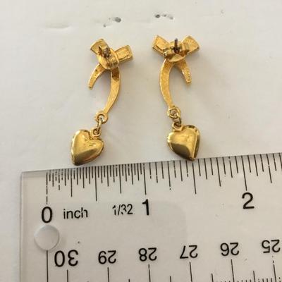 Vintage Avon gold tone, heart dangle earrings