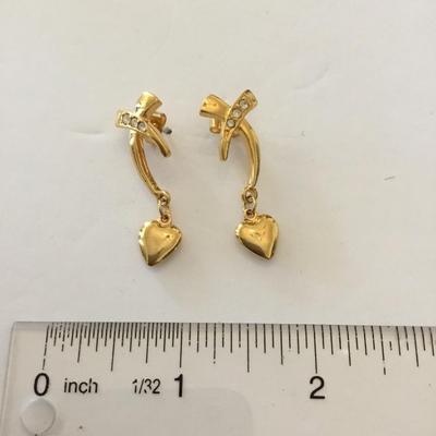 Vintage Avon gold tone, heart dangle earrings