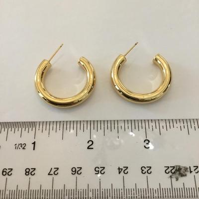 Light Gold tone, nice hoop, chunky earrings