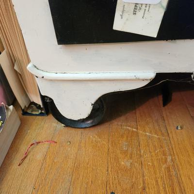 Vintage Sargent Greenleaf Group 2 RS714 Series floor safe