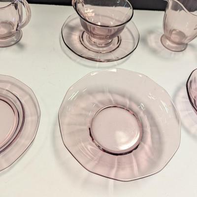 Sale Photo Thumbnail #1293: 4 cups, 4 salad plates, 3 dessert, 3 tall glasses 2 are chipped, 7 saucers, 5 - 5" plates 3 - 6" plates