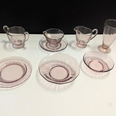 Sale Photo Thumbnail #1291: 4 cups, 4 salad plates, 3 dessert, 3 tall glasses 2 are chipped, 7 saucers, 5 - 5" plates 3 - 6" plates