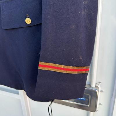US ARMY ARTILLERY OFFICERS DRESS UNIFORM