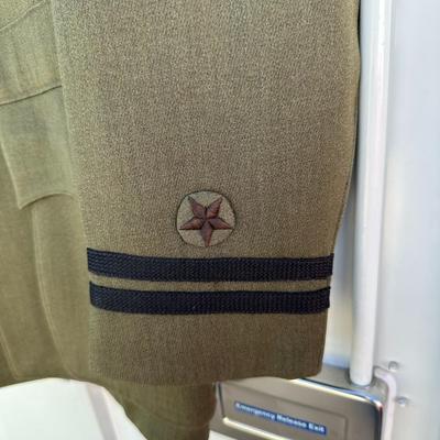 VINTAGE U.S. NAVY OFFICERS AVIATION GREEN JACKET