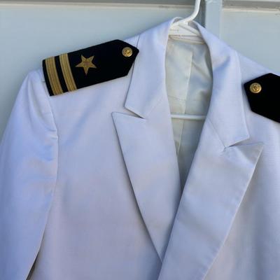 US NAVY OFFICERS DINNER DRESS WHITE