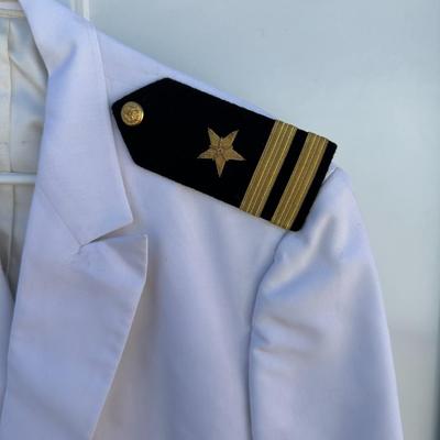 US NAVY OFFICERS DINNER DRESS WHITE