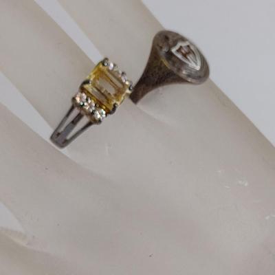 Pair of Sterling Silver Rings- Size 6 and 7- Approx Total Weight 7.7 Grams (#75)