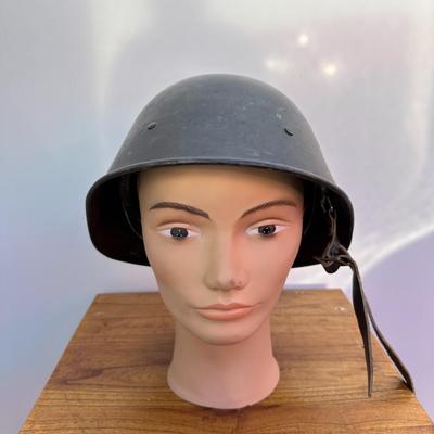 VINTAGE ROMANIAN ARMY HELMET