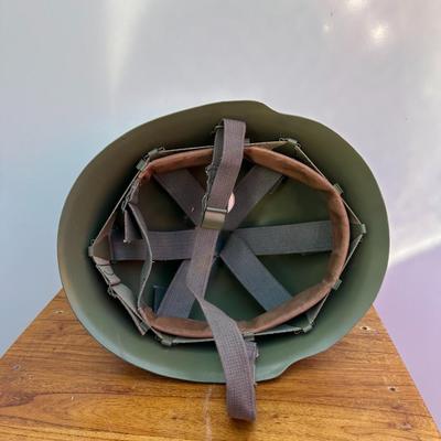 VINTAGE YUGOSLAVIAN M59/85 ARMY HELMET