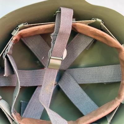 VINTAGE YUGOSLAVIAN M59/85 ARMY HELMET