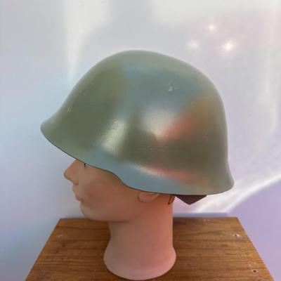 VINTAGE YUGOSLAVIAN M59/85 ARMY HELMET