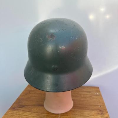 VINTAGE GERMAN M35 STAHLHELM MILITARY HELMET WITH DOUBLE DECAL