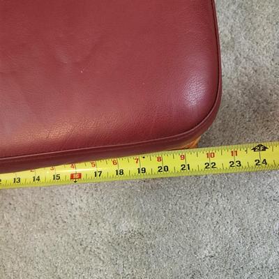 Padded Adjustable Height Stool 17 to 23"