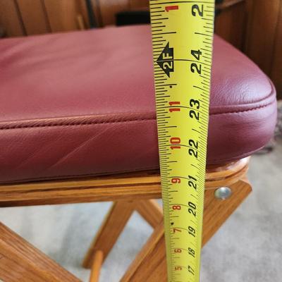 Padded Adjustable Height Stool 17 to 23"