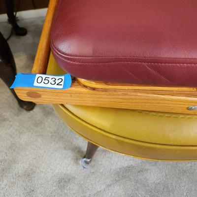 Padded Adjustable Height Stool 17 to 23"