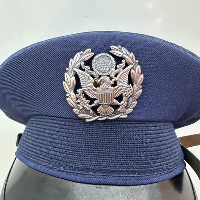 VINTAGE U.S. AIR FORCE OFFICERS SERVICE DRESS BLUE VISOR CAP