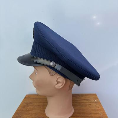 VINTAGE U.S. AIR FORCE OFFICERS SERVICE DRESS BLUE VISOR CAP
