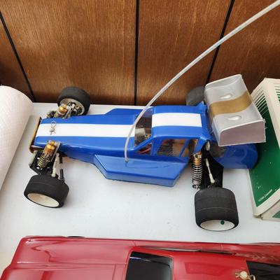 2 Vintage R/C Cars BoLink , RC10 Team Accociated with Extras