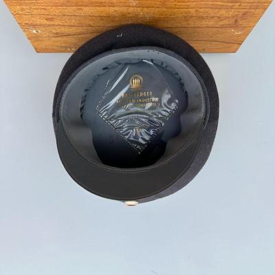 VINTAGE GERMAN CALVARY VISOR CAP WITH INSIGNIA