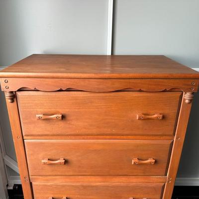 VINTAGE 4 DRAWER DRESSER ON CASTERS