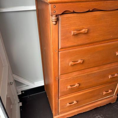VINTAGE 4 DRAWER DRESSER ON CASTERS