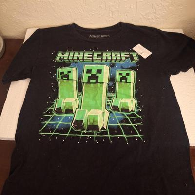 Minecraft size M t shirt