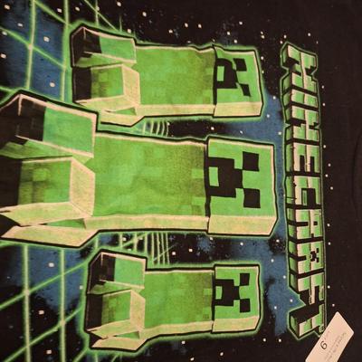 Minecraft size M t shirt