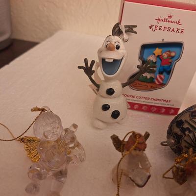 mini ornaments mostly bears