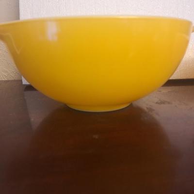 2 yellow pyrex cinderella mixing bowls see all photos
