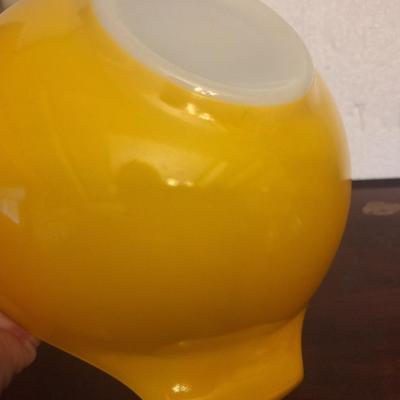 2 yellow pyrex cinderella mixing bowls see all photos