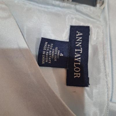 Ann taylor size 4 Silk dress with lining
