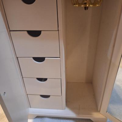 jewelry box