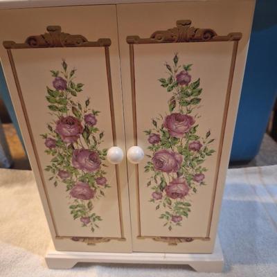jewelry box