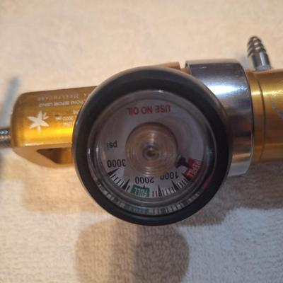 medical oxygen regulator