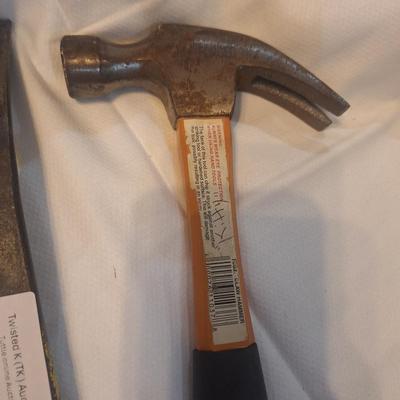 hammer and nail puller
